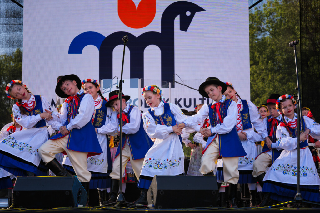 20260510_1638_236